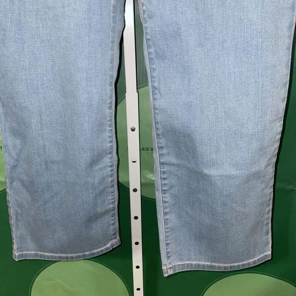 EILEEN FISHER Women's Ankle jean in LIGHT BLUE WASH sz 6 - NWT   msrp $ 178 - Picture 2 of 12